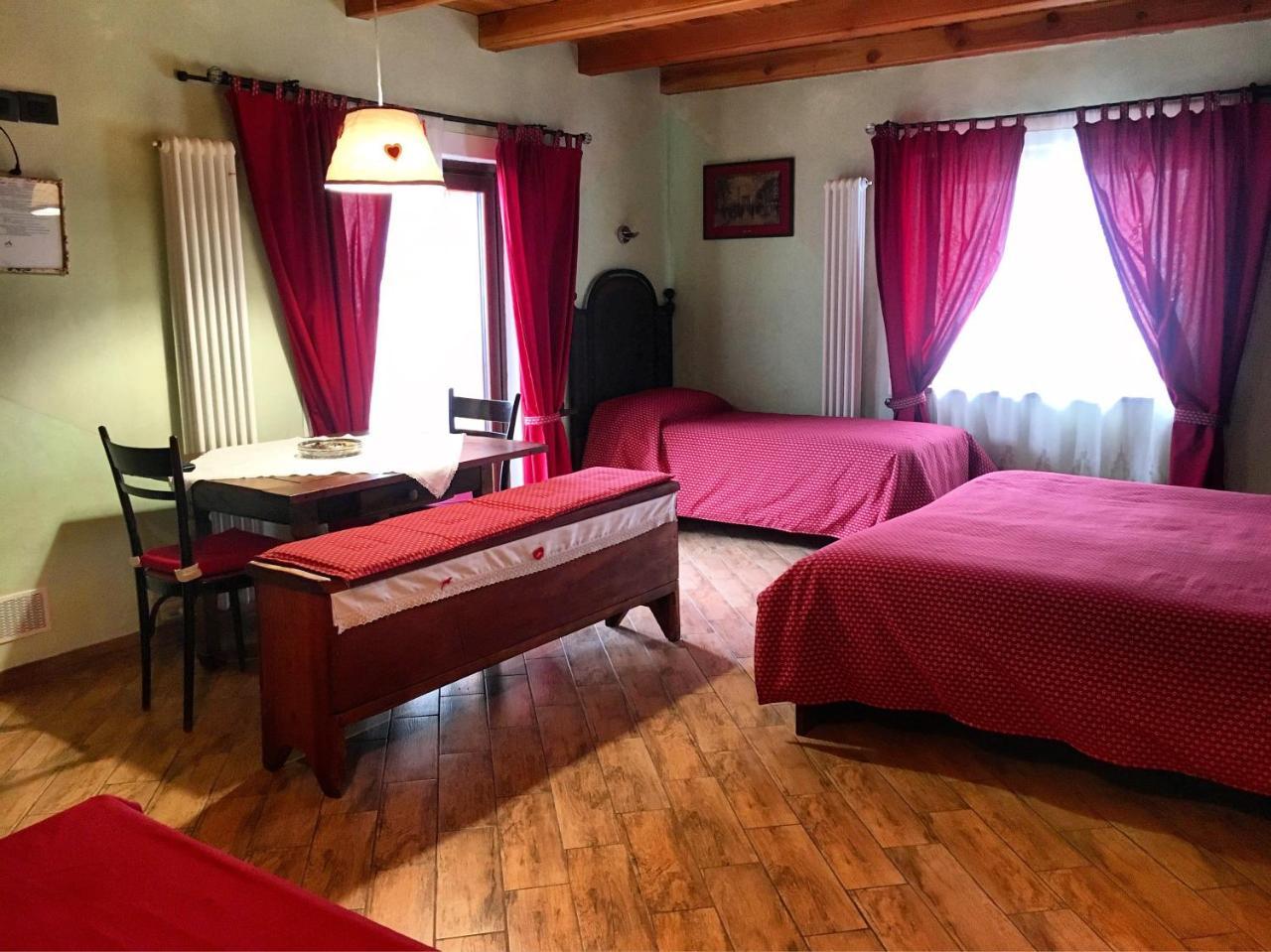 Agriturismo B&B Chevres A Cheval 카르벤소드 외부 사진